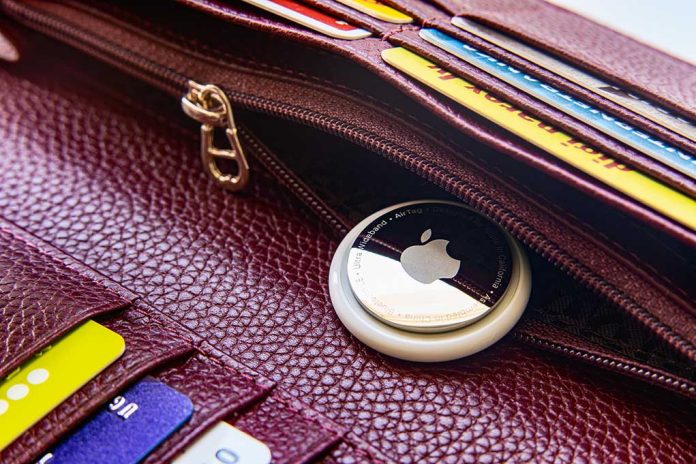 Airport Luggage Thief Caught After Stealing Bag With Apple AirTag