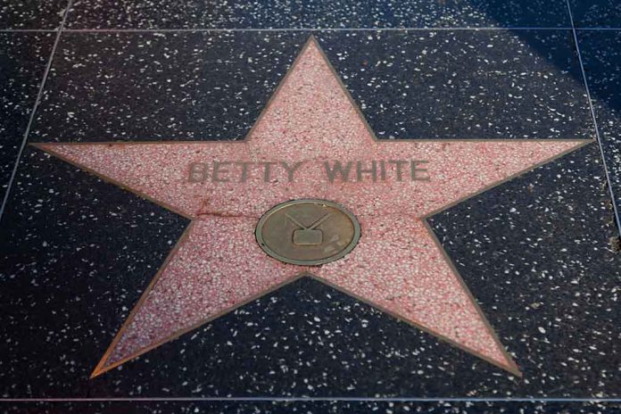 Betty White's Personal Items To Be Auctioned Off