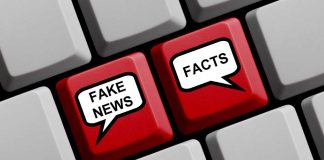 Keyboard keys labeled Fake News and Facts