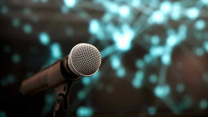 1934847146 microphone