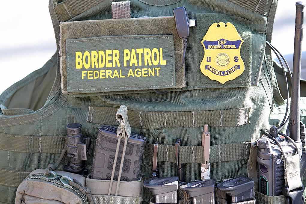 $50K Cartel Bounties—ICE Agents HUNTED | Straight News