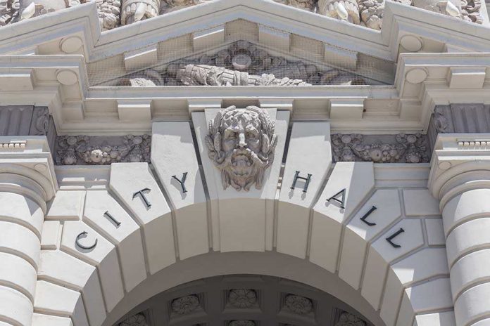 shutterstock_138971348 Close-up of the City Hall entrance with ornate architectural details